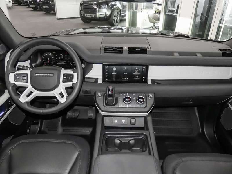Gebraucht Land Rover Defender SE Dynamic 304 PS (223 kW) 2023 Carpathian grey SUV