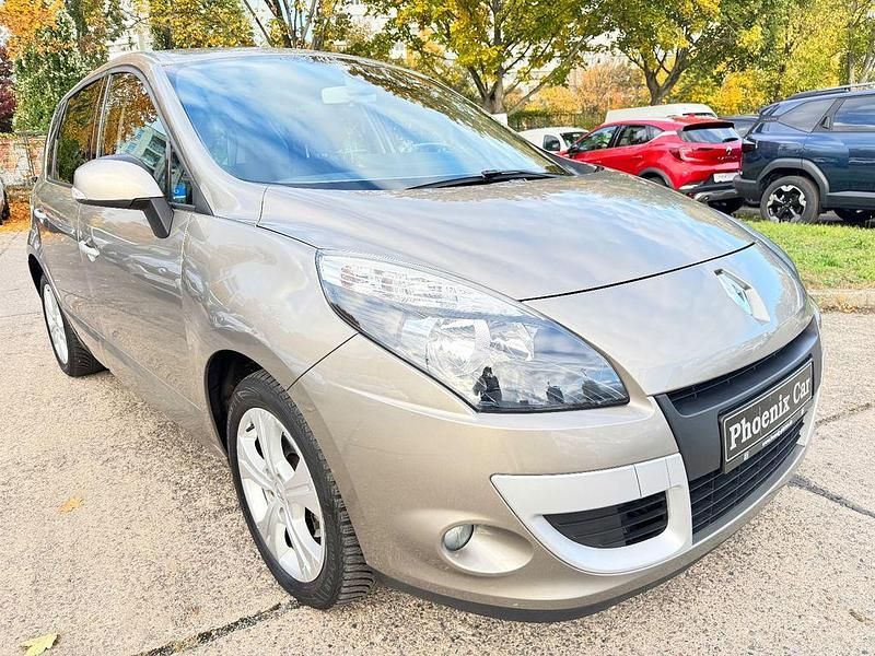 Gebraucht Renault Scénic III Dynamique 140 PS (102 kW) 2011 Grau Van / Kleinbus