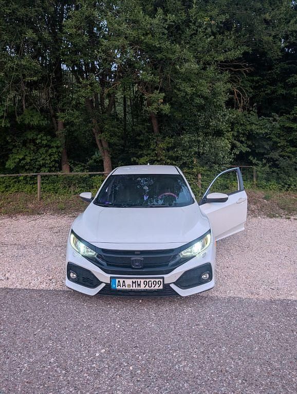 Gebraucht Honda Civic Elegance 129 PS (94 kW) 2018 Weiß Limousine