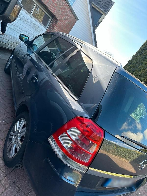 Gebraucht Opel Zafira 2010 Blau Van / Kleinbus