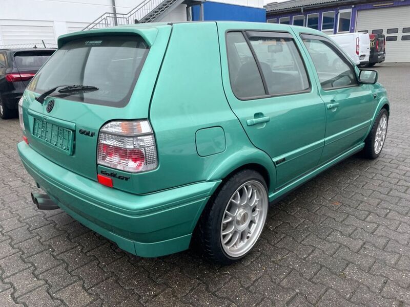 Używany VW Golf III GT 90 KM (66 kW) 1992 Zielony Sedan/Limuzyna