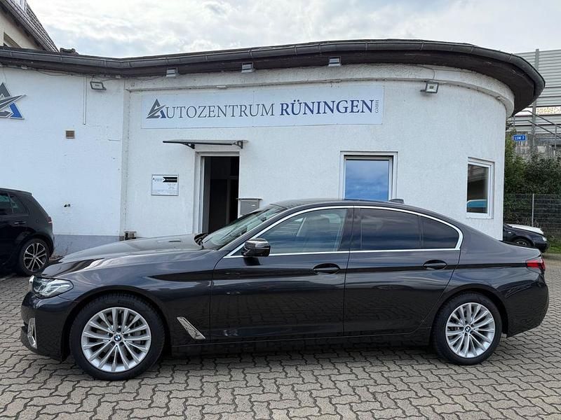 Gebraucht BMW 530 Luxury Line 286 PS (210 kW) 2021 Grau Limousine