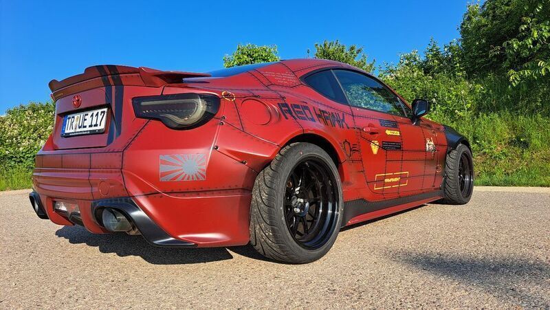 Rot Gebraucht 2013 Toyota GT86 GT Coupé | 49.999 € - Bild 1/4