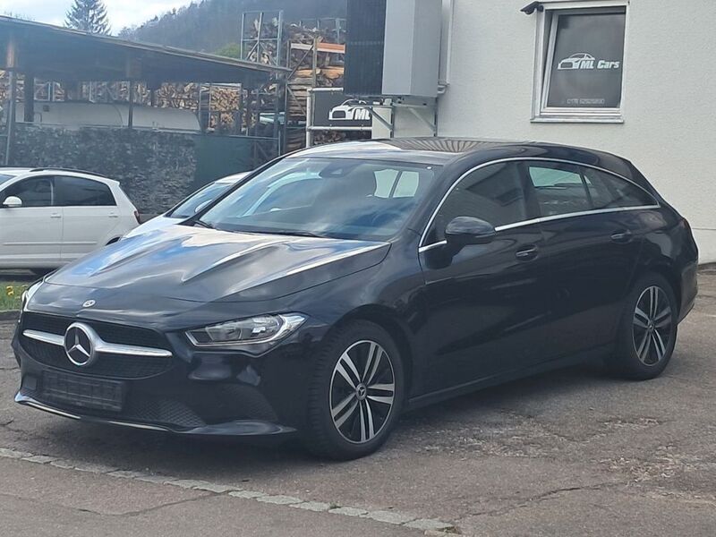 Schwarz Gebraucht 2021 Mercedes CLA200 Shooting Brake Kombi | 16.900 € (Fairer Preis) - Bild 1/4