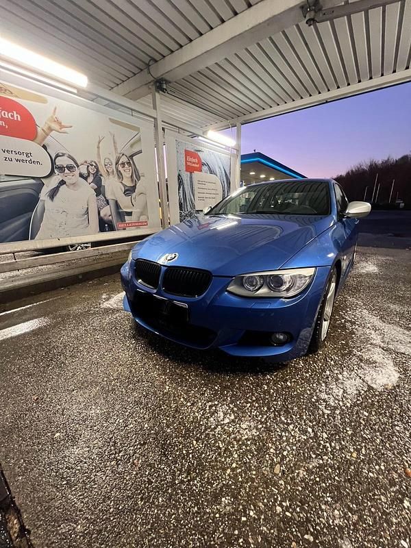 Blau Gebraucht 2012 BMW 335 M Sport Coupé | 14.500 € - Bild 1/4