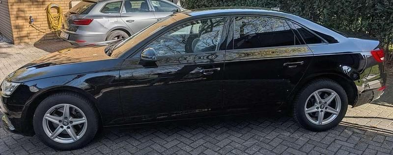 Second-hand Audi A4 150 CP (110 kW) 2017 Negru Berlinǎ