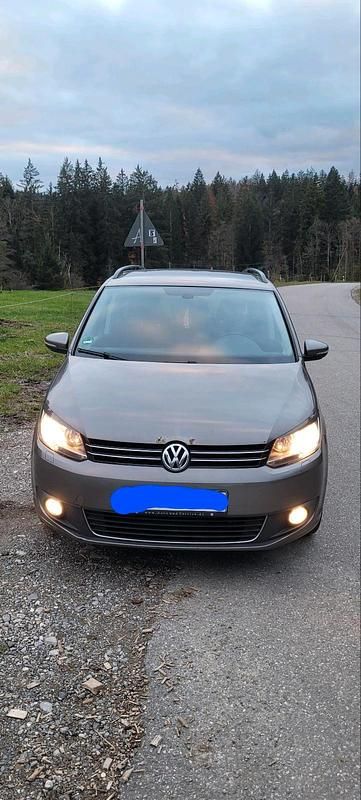 Grau Gebraucht 2011 VW Touran Van / Kleinbus | 3.500 € (Guter Preis) - Bild 1/4