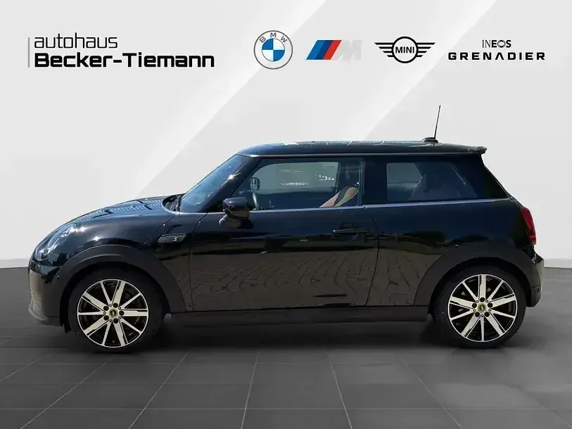 Gebraucht Mini Cooper SE 135 kW (184 PS) 2022 Midnight black Kleinwagen