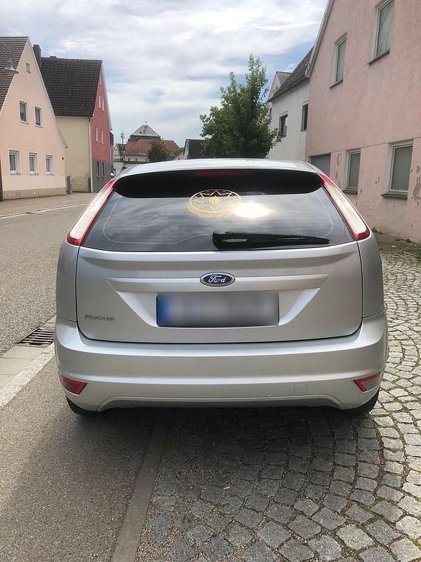 Gebraucht Ford Focus 2009 Silber Limousine