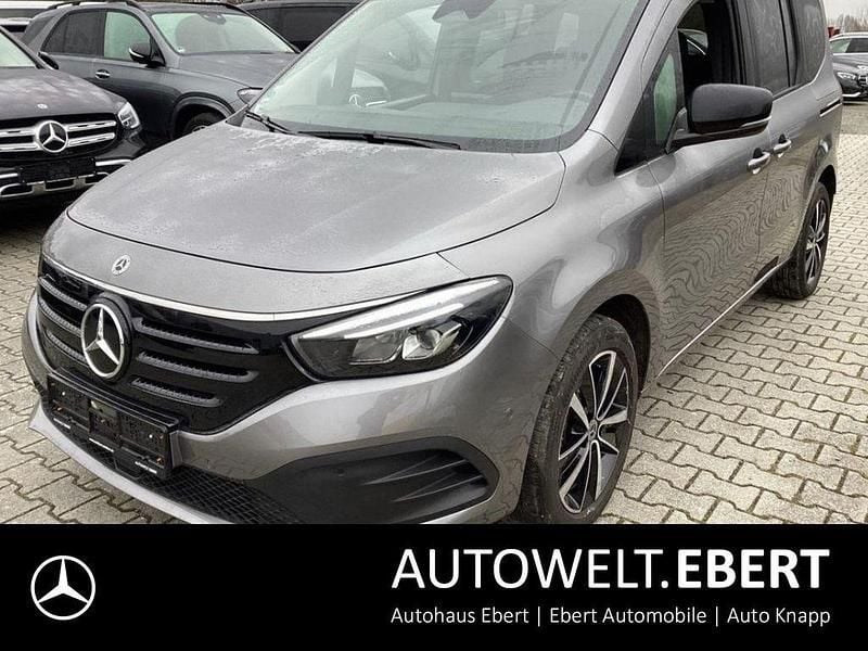 Gebraucht Mercedes EQT200 89 kW (122 PS) 2024 Chromitgrau Van / Kleinbus