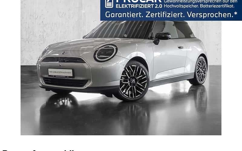 Grau Gebraucht 2024 Mini Cooper Favoured Kleinwagen | 28.780 € (Superpreis) - Bild 1/3