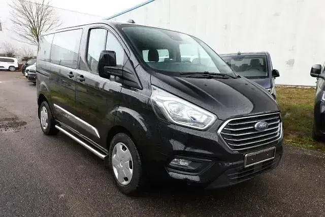 Gebraucht Ford Transit Custom Trend 131 PS (96 kW) 2023 Obsidianschwarz metallic Van