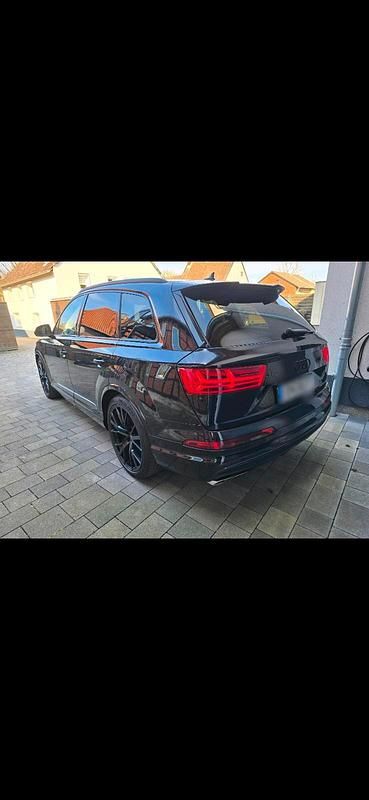 Gebraucht Audi SQ7 435 PS (319 kW) 2017 Schwarz SUV