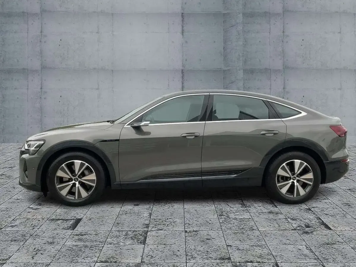 Gebraucht Audi Q8 e-tron Advanced 300 kW (408 PS) 2023 Chronosgrau metallic SUV