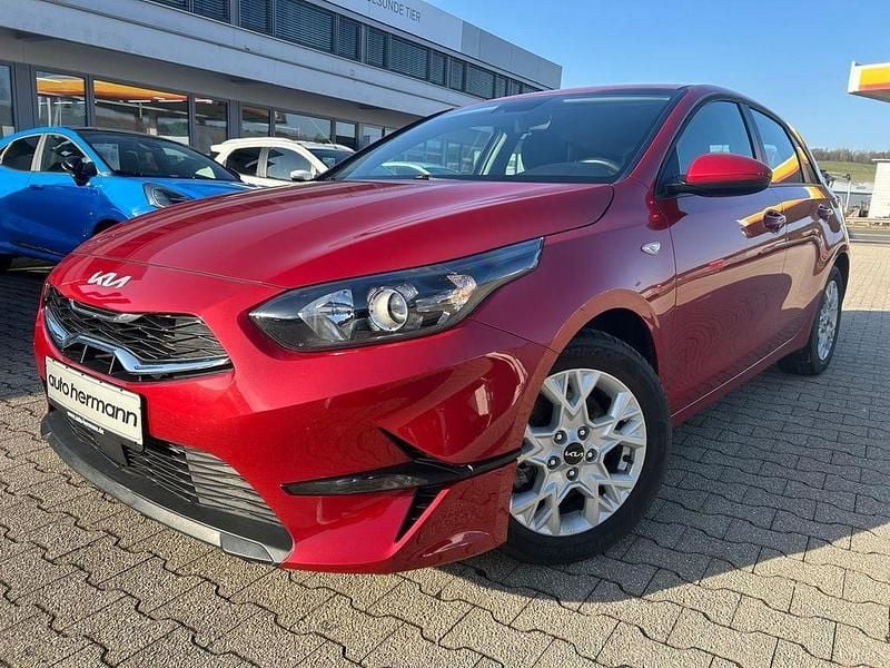 Gebraucht Kia Ceed Edition 7 101 PS (74 kW) 2024 (aa9) infrarot met. Kleinwagen