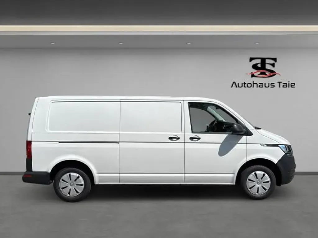 Gebraucht VW T6.1 110 PS (80 kW) 2022 Candyweiss Van