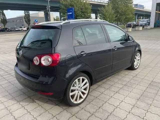 Gebraucht VW Golf Plus Cross Highline 105 PS (77 kW) 2010 Schwarz Kleinwagen