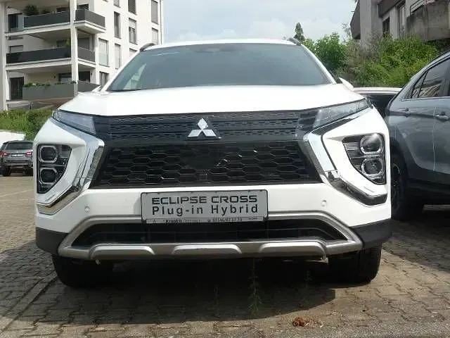 Neu Mitsubishi Eclipse Cross Plus 188 PS (138 kW) 2025 Andenweiß SUV