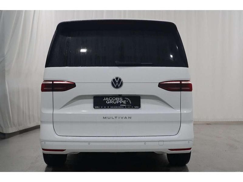 Neu VW Multivan Life 150 PS (110 kW) 2026 Candy weiss Van