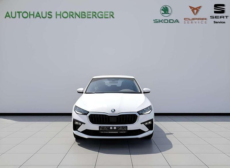 Neu Skoda Scala 116 PS (85 kW) 2025 Candyweiss Kleinwagen