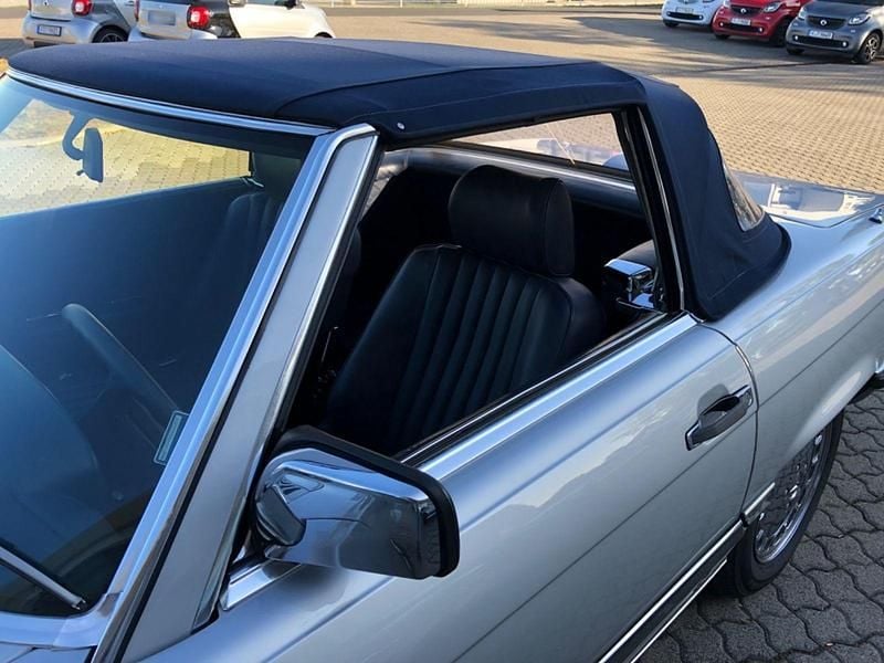 Gebraucht Mercedes 560 227 PS (166 kW) 1986 Silber Cabrio