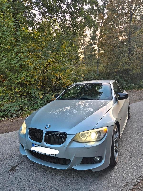 Silber Gebraucht 2013 BMW 330 Cabriolet M Sport Cabrio | 16.900 € (Guter Preis) - Bild 1/4
