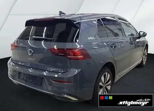 Gebraucht VW Golf VIII Goal 150 PS (110 kW) 2025 Grau Limousine