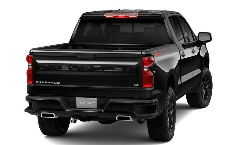 Neu Chevrolet Silverado 426 PS (313 kW) 2025 Schwarz SUV