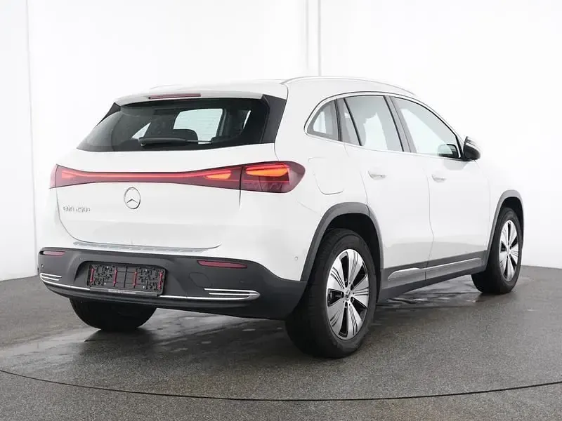 Gebraucht Mercedes EQA250+ Advanced 140 kW (191 PS) 2025 Unilack polarweiß SUV
