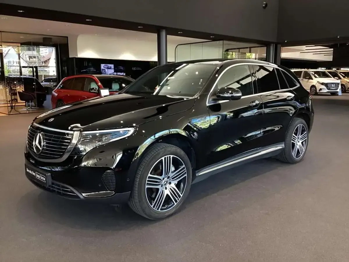 Gebraucht Mercedes EQC400 300 kW (408 PS) 2022 Schwarz uni SUV