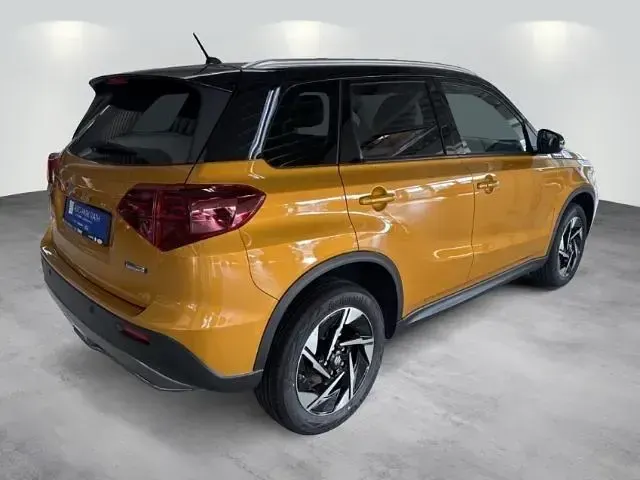 Neu Suzuki Vitara Comfort+ 110 PS (80 kW) 2026 Gelb SUV