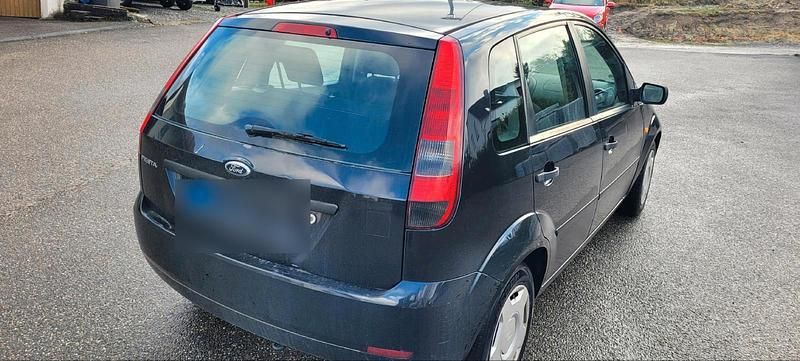 Gebraucht Ford Fiesta 70 PS (51 kW) 2005 Schwarz Kleinwagen