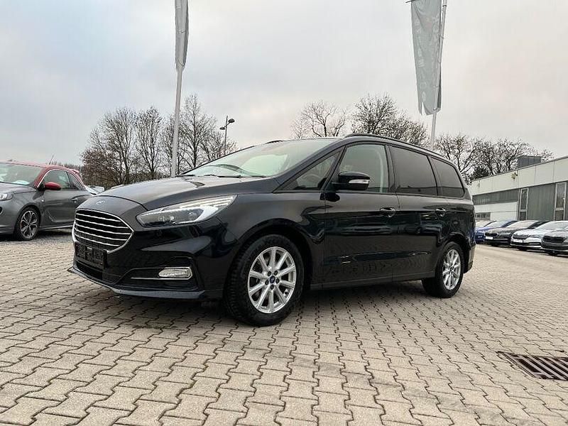Obsidian schwarz metallic Gebraucht 2021 Ford Galaxy Trend Van / Kleinbus | 26.990 € (Etwas zu teuer) - Bild 1/4
