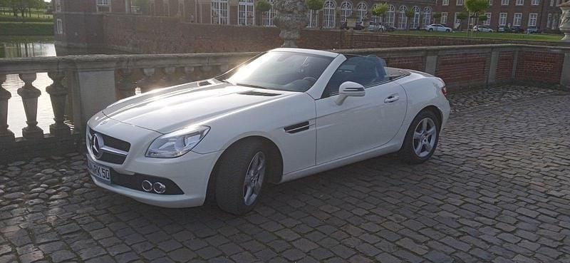 Weiß Gebraucht 2013 Mercedes SLK200 Cabrio | 14.900 € - Bild 1/4