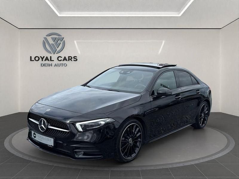 Schwarz Gebraucht 2019 Mercedes A250 AMG Limousine | 30.900 € (Etwas zu teuer) - Bild 1/3