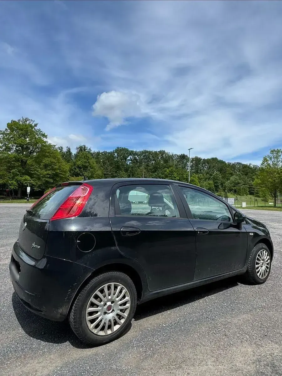Gebraucht Fiat Punto Active 77 PS (56 kW) 2009 Schwarz Kleinwagen
