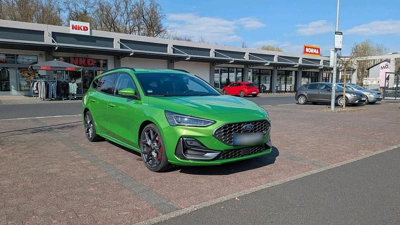 Gebraucht Ford Focus ST 280 PS (205 kW) 2023 Grün Kombi
