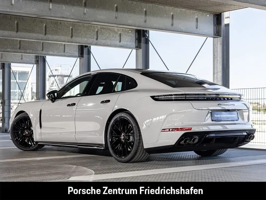 Neu Porsche Panamera GTS 500 PS (367 kW) 2026 Weiß Kleinwagen
