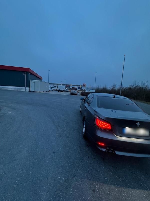 Gebraucht BMW 530 Performance 231 PS (169 kW) 2004 Grau Limousine