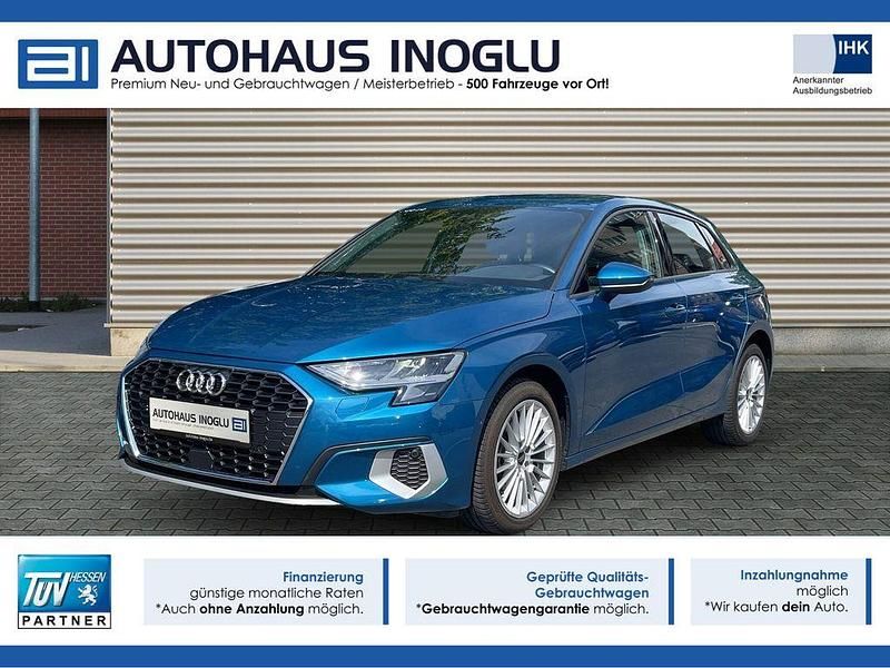 Blau atollblau metallic (metallic) Gebraucht 2023 Audi A3 Sportback Ambiente Limousine | 29.280 € (Superpreis) - Bild 1/4