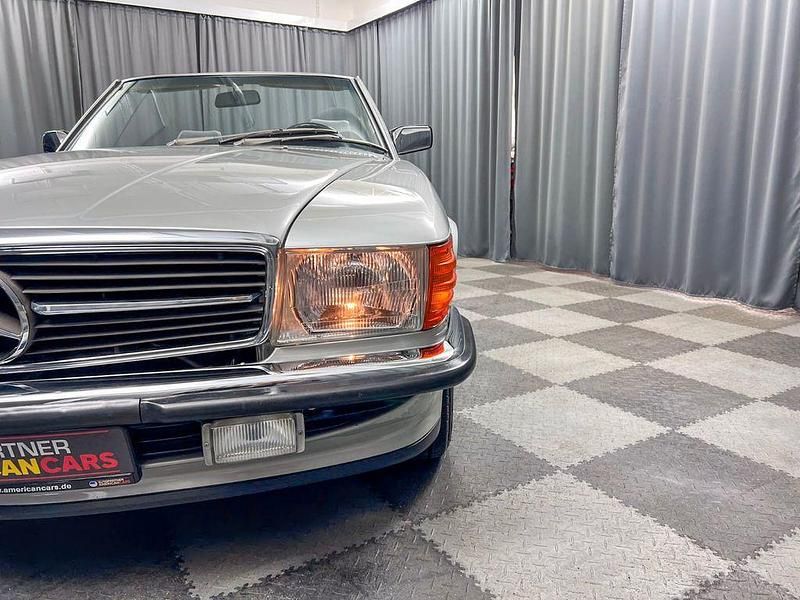 Gebraucht Mercedes 560 231 PS (169 kW) 1987 Silber Cabrio