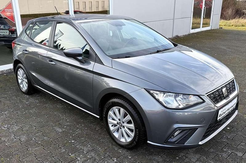 Gebraucht Seat Ibiza Style 95 PS (69 kW) 2017 Monsungrau metallic (pirineos) SUV