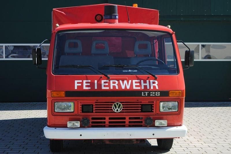 Second-hand VW LT 69 CP (50 kW) 1992 Roșu Monovolum