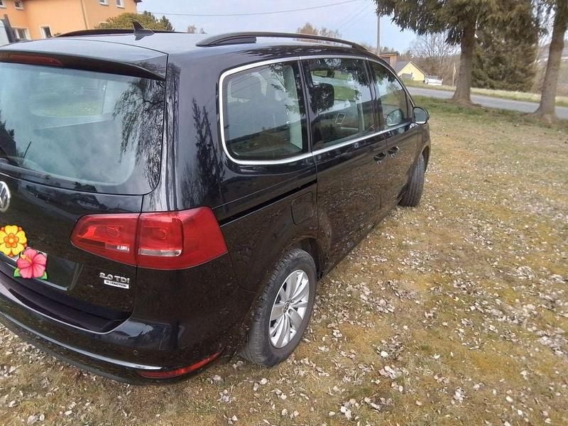 Gebraucht VW Sharan Trendline 140 PS (102 kW) 2015 Schwarz Van / Kleinbus