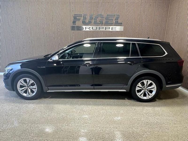 Gebraucht VW Passat Alltrack IQ Drive 200 PS (147 kW) 2022 Schwarz Kombi
