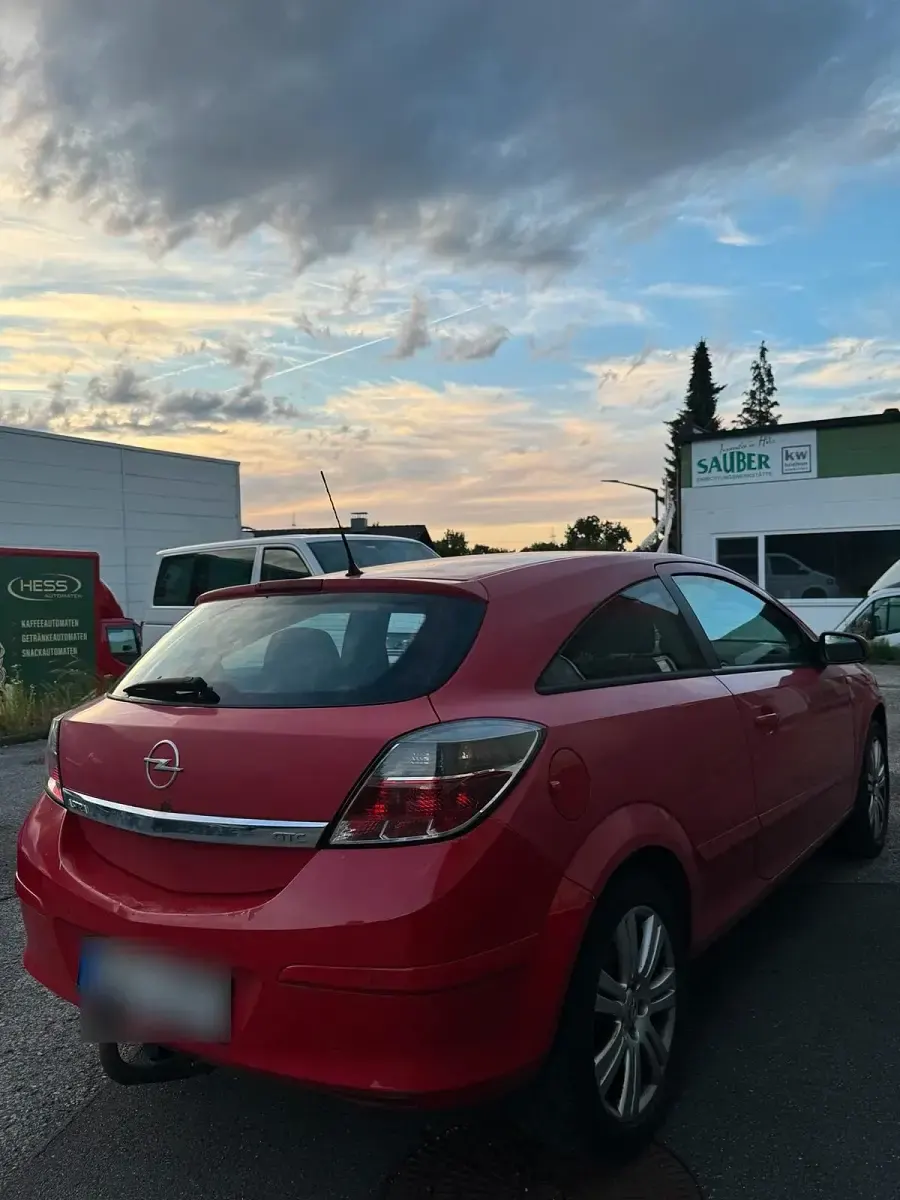 Gebraucht Opel Astra GTC 125 PS (91 kW) 2005 Rot Kleinwagen