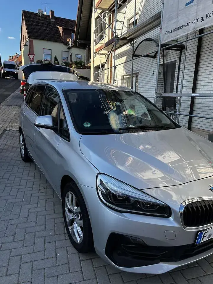Gebraucht BMW 218 Active Tourer Advantage 150 PS (110 kW) 2018 Grau Van / Kleinbus
