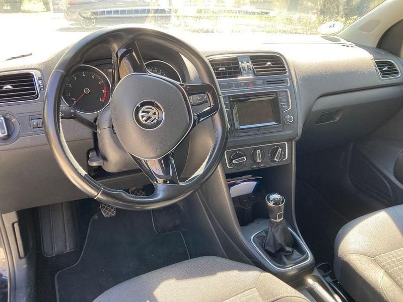 Gebraucht VW Polo 90 PS (66 kW) 2016 Schwarz Limousine
