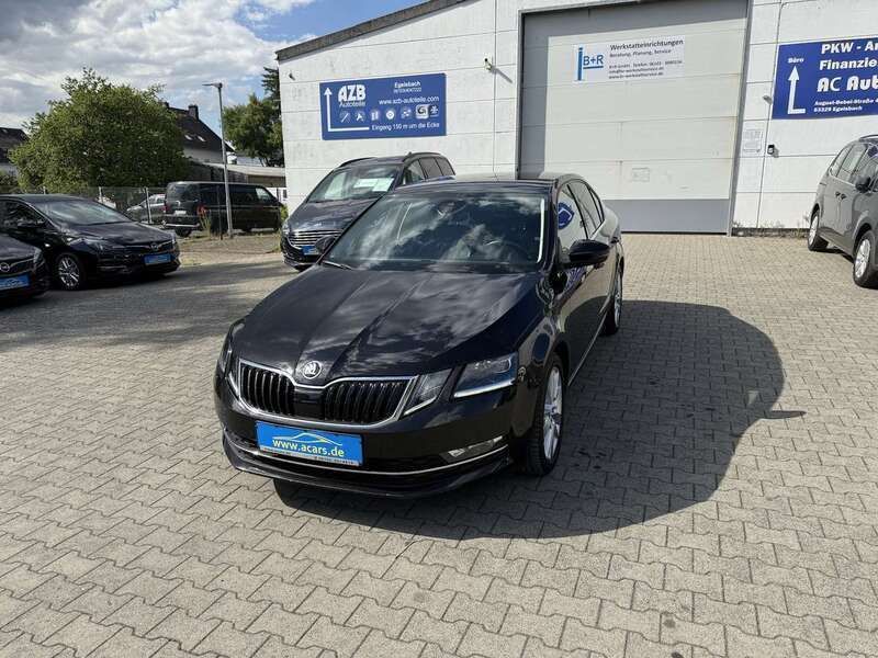 Schwarzmagic perleffekt Gebraucht 2019 Skoda Octavia Style Limousine | 15.990 € (Fairer Preis) - Bild 1/4
