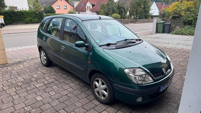 Grün Gebraucht 2000 Renault Scénic Van / Kleinbus | 1.000 € (Guter Preis) - Bild 1/4